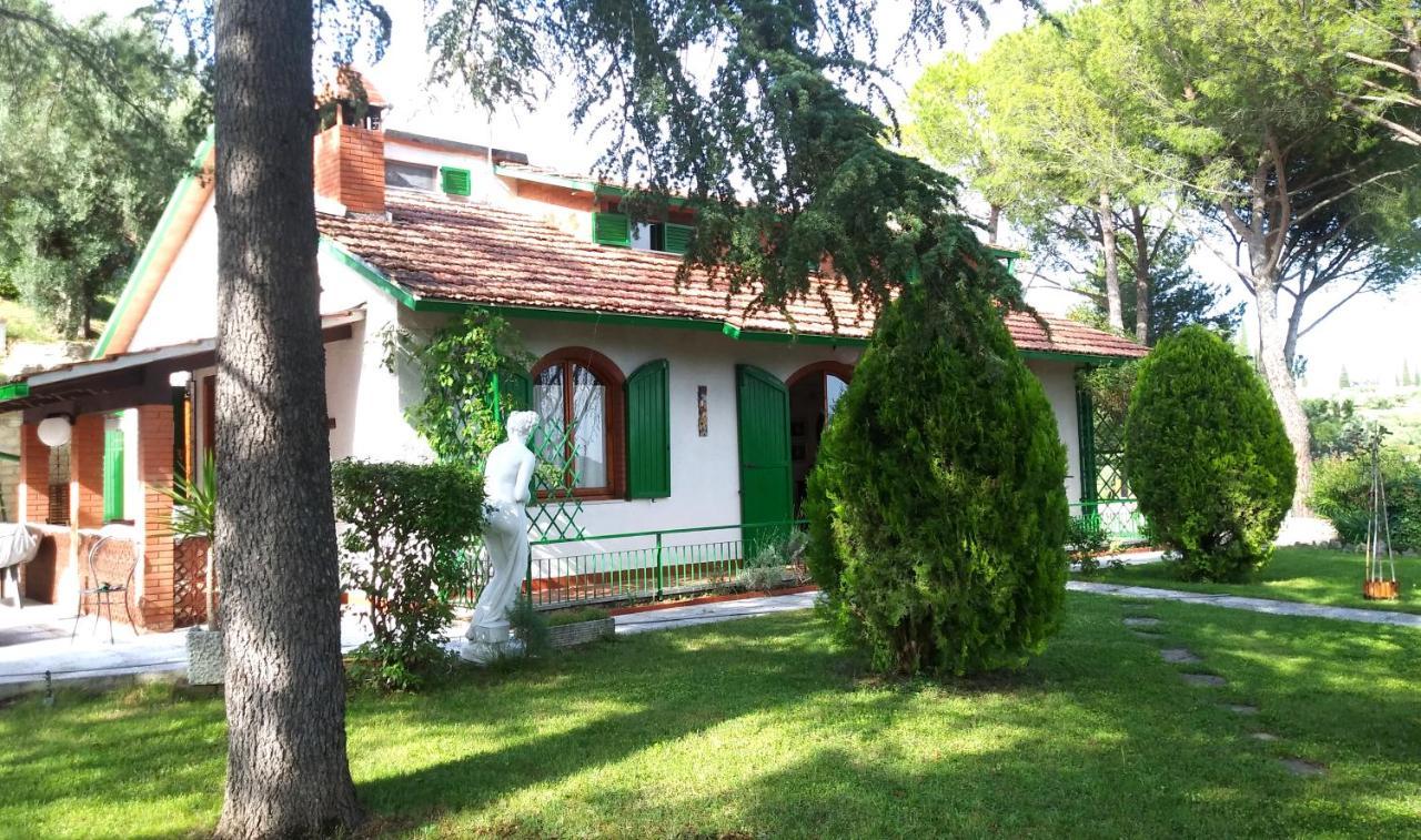I Pini House Villa Magione Luaran gambar