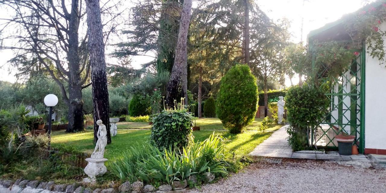 I Pini House Villa Magione Luaran gambar