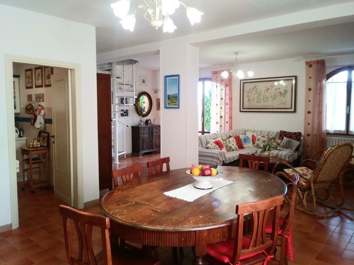 I Pini House Villa Magione Luaran gambar